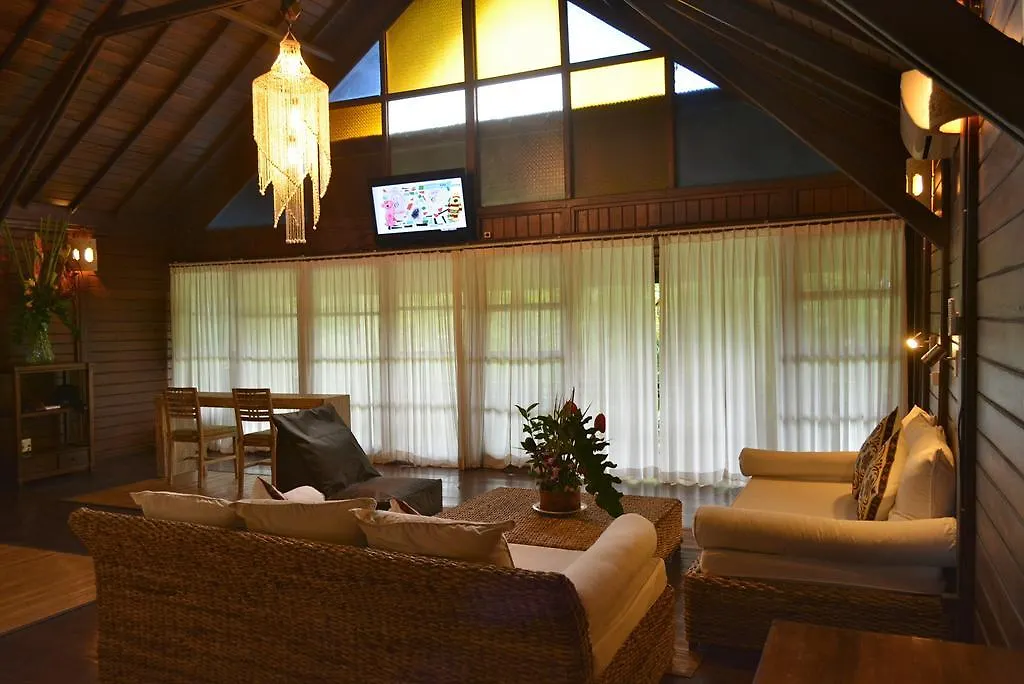Villa Una 세미냑