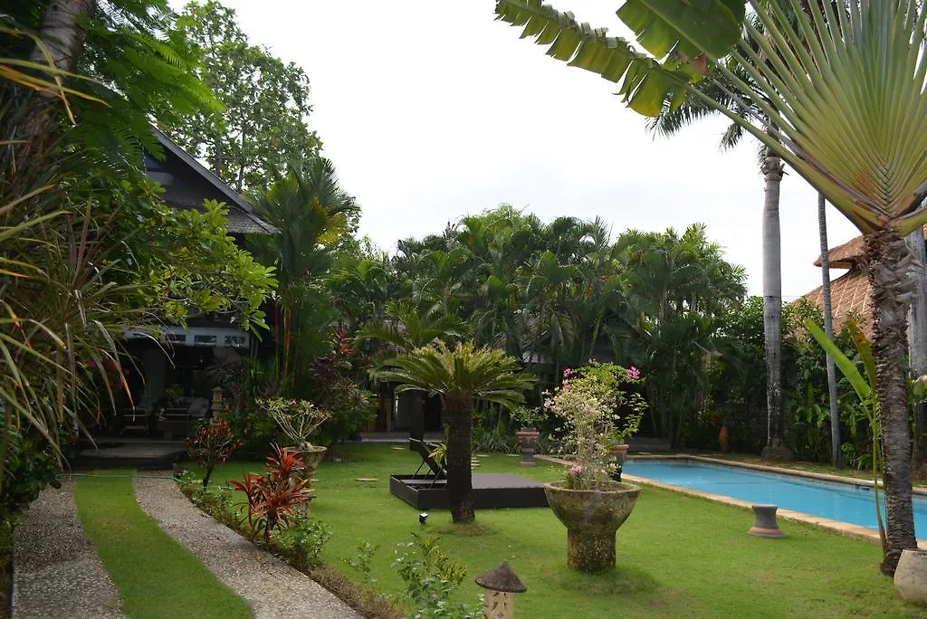 Villa Una 세미냑 0*,